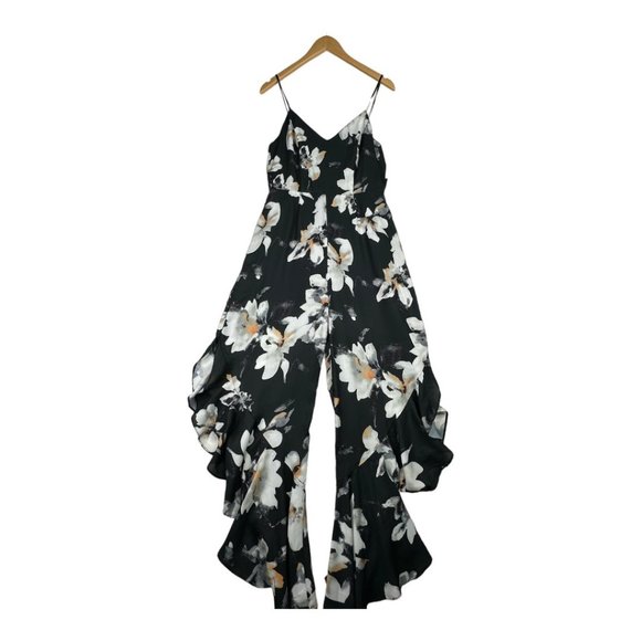 Lulus Ruffle Bellis Floral Print Jumpsuit sz Medium‎ Black/White - Picture 2 of 8